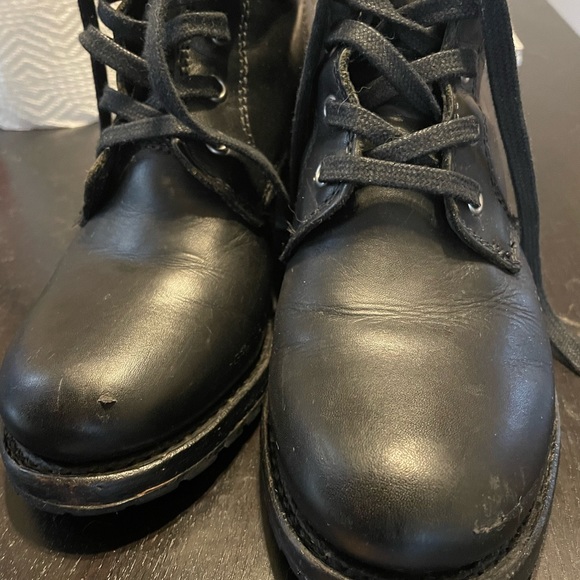 Sabrina black Frye boots size 8.5 - Picture 3 of 5